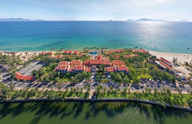 Top 10 khách sạn Hội An 4 sao - Victoria Hội An Beach Resort & Spa