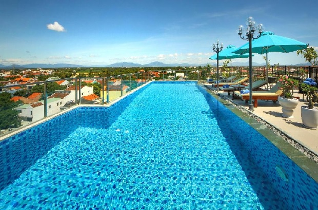 Khách sạn 3 sao Hội An có hồ bơi sân thượng